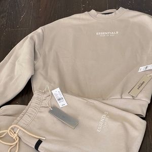 Fear of God Essentials Sweatshirt and sweatpants